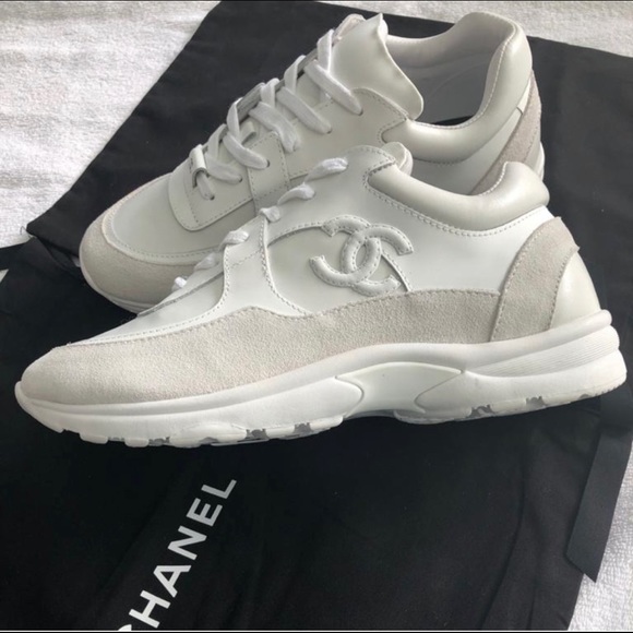 chanel cc logo triple white sneaker